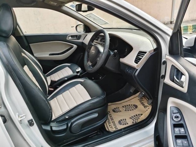 Second-hand 2015 Hyundai i20 Asta 1.2 for sale in Noida-8