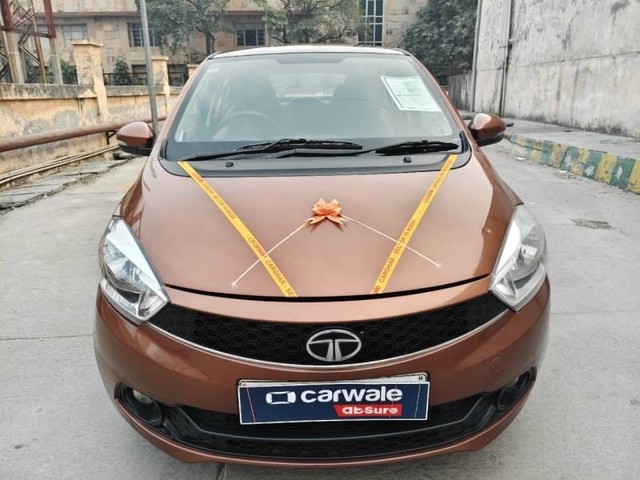 Tata Tigor 1.2 Revotron XT Second-hand 2018 Tata Tigor 1.2 Revotron XT for sale in Noida-0