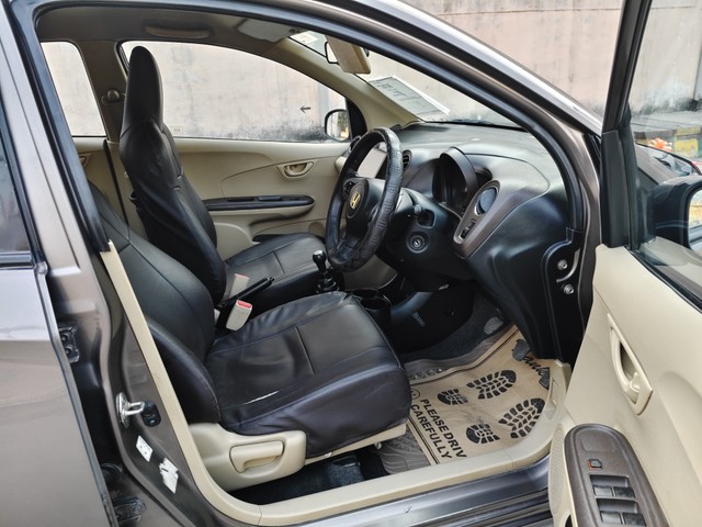 Second-hand 2012 Honda Brio S MT for sale in Noida-8