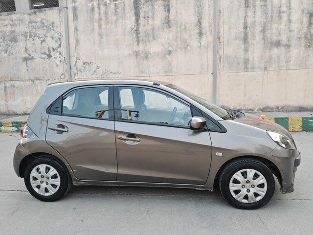 Second-hand 2012 Honda Brio S MT for sale in Noida-1