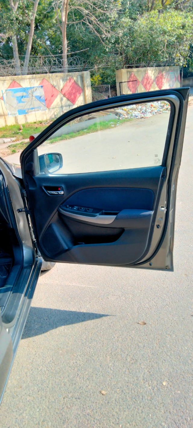 Second-hand 2019 Toyota Glanza G CVT for sale in New Delhi-18