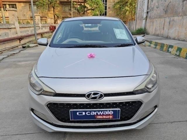 Hyundai i20 Asta 1.2 Second-hand 2015 Hyundai i20 Asta 1.2 for sale in Noida