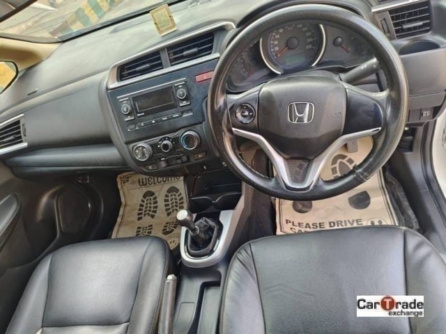 Honda Jazz 1.2 S i VTEC Second-hand 2015 Honda Jazz 1.2 S i VTEC for sale in Noida-9