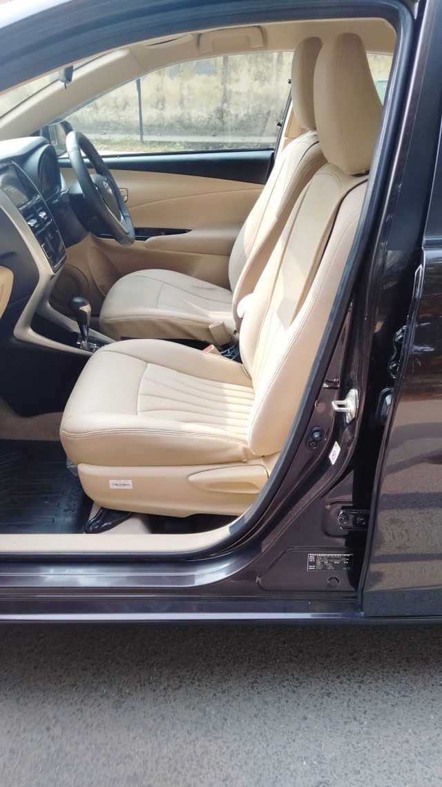 Second-hand 2018 Toyota Yaris G CVT BSIV for sale in New Delhi-15