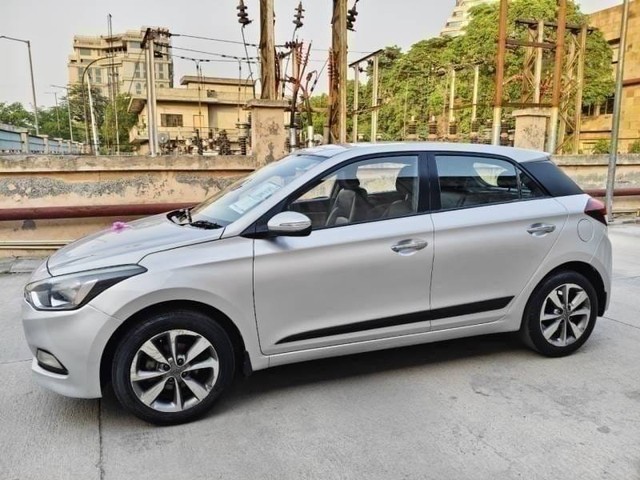 Second-hand 2015 Hyundai i20 Asta 1.2 for sale in Noida-7