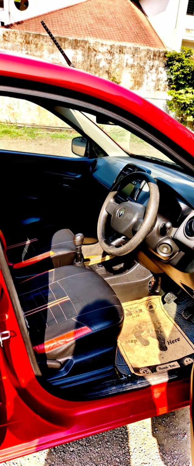 Second-hand 2017 Renault KWID 1.0 RXT for sale in Nashik-12