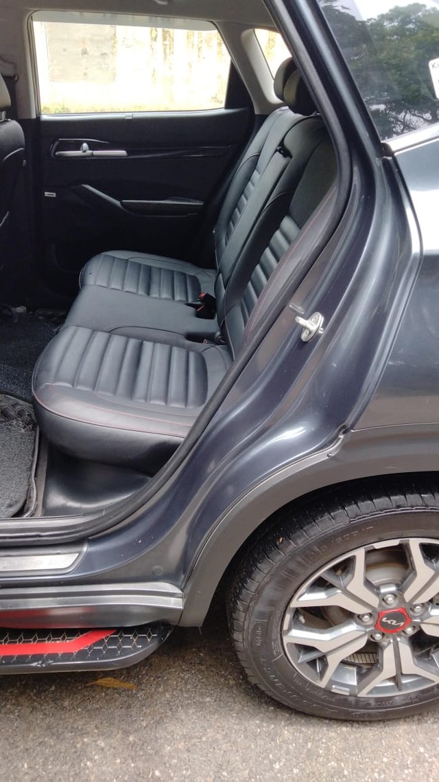 Second-hand 2022 Kia Seltos GTX Plus DCT for sale in New Delhi-15