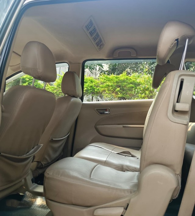 Second-hand 2017 Maruti Suzuki Ertiga VXI CNG for sale in Nashik-7