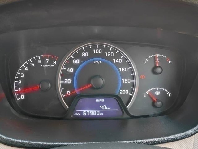 Second-hand 2015 Hyundai Grand i10 Sportz for sale in Noida-10