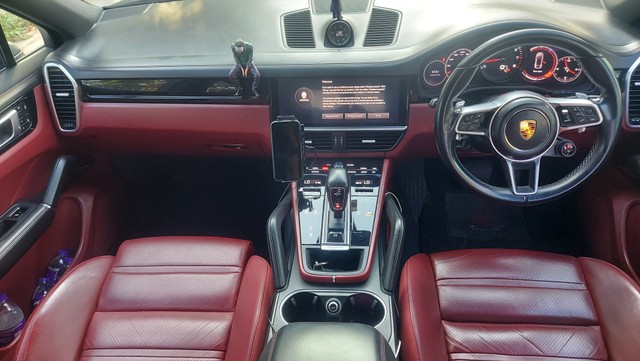 Second-hand 2022 Porsche Cayenne Coupe V6 BSVI for sale in Hyderabad-16