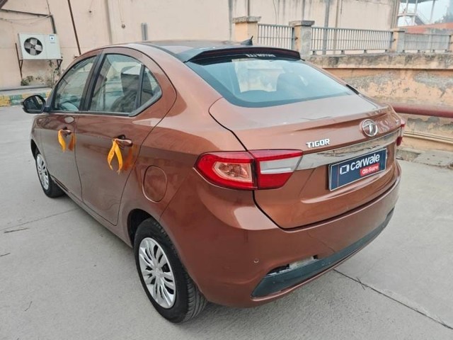 Tata Tigor 1.2 Revotron XT Second-hand 2018 Tata Tigor 1.2 Revotron XT for sale in Noida-11