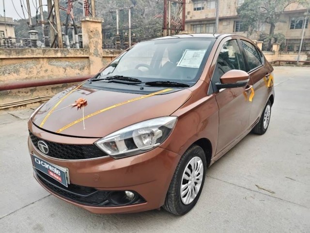 Tata Tigor 1.2 Revotron XT Second-hand 2018 Tata Tigor 1.2 Revotron XT for sale in Noida-4