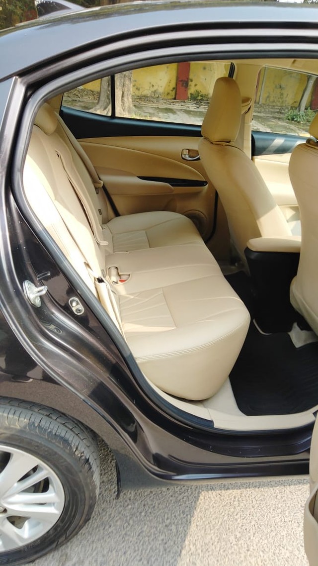 Second-hand 2018 Toyota Yaris G CVT BSIV for sale in New Delhi-8