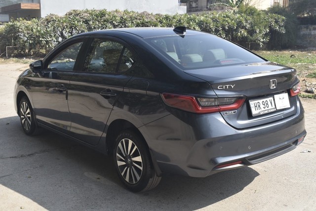 Second-hand 2025 Honda City V CVT for sale in Gurgaon-6