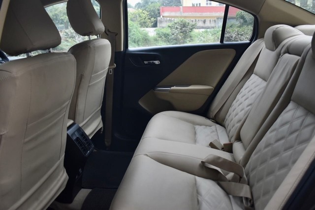 Second-hand 2016 Honda City i VTEC VX Option for sale in Gurgaon-13