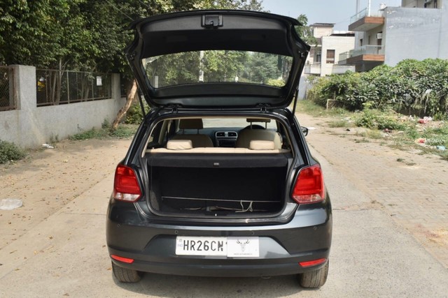 Second-hand 2015 Volkswagen Polo 1.2 MPI Highline for sale in Gurgaon-12