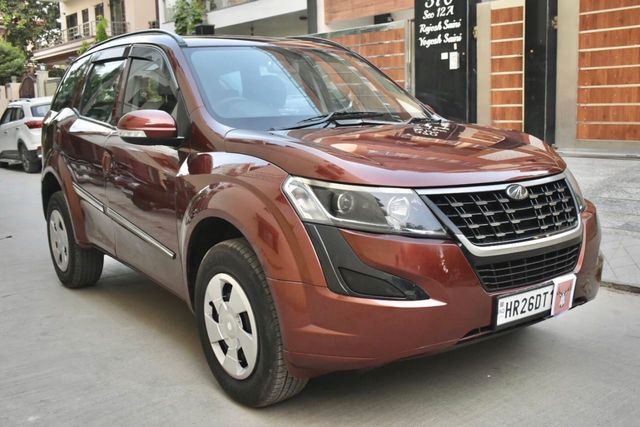 Mahindra XUV500 W5 BSIV Second-hand 2018 Mahindra XUV500 W5 BSIV for sale in Gurgaon