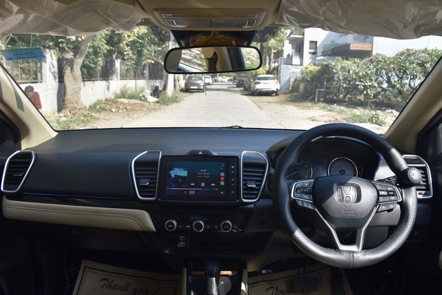 Second-hand 2025 Honda City V CVT for sale in Gurgaon-8