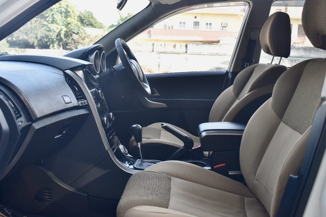 Second-hand 2019 Mahindra XUV500 W7 BSIV for sale in Gurgaon-11