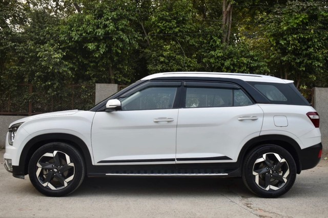 Second-hand 2021 Hyundai Alcazar Signature (O) Diesel AT BSVI for sale in Gurgaon-3