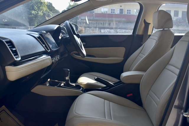 Second-hand 2025 Honda City V CVT for sale in Gurgaon-11