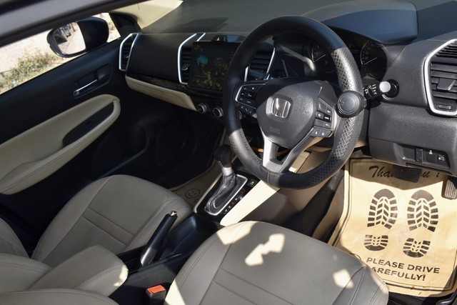 Second-hand 2025 Honda City V CVT for sale in Gurgaon-10