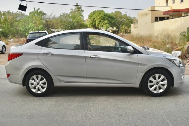 Second-hand 2015 Hyundai Verna 1.6 VTVT SX for sale in Gurgaon-1