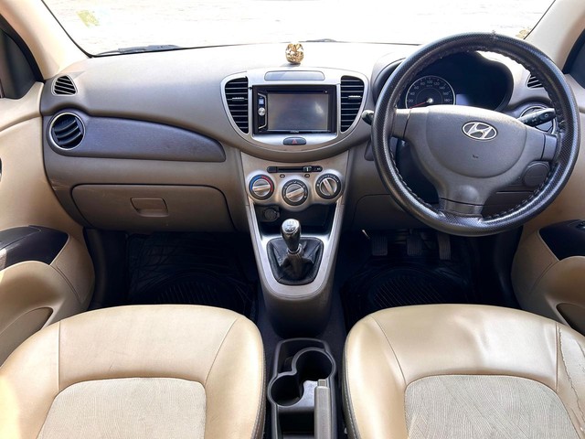 Second-hand 2013 Hyundai i10 Magna for sale in New Delhi-4
