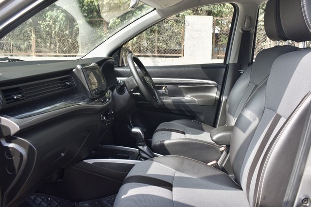 Second-hand 2022 Maruti Suzuki XL6 Zeta AT for sale in Gurgaon-12