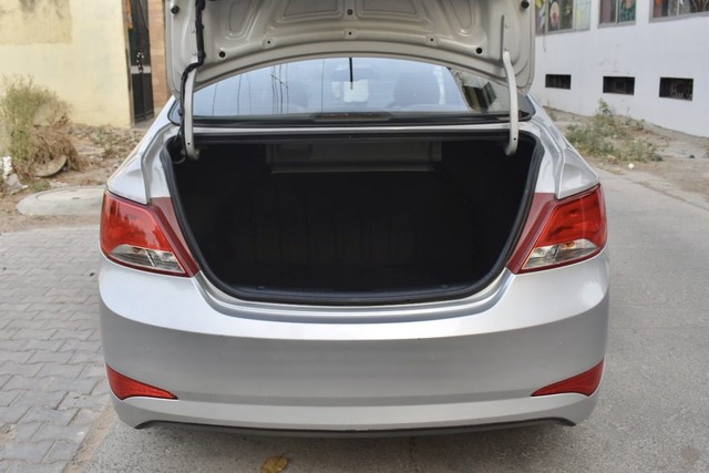 Second-hand 2015 Hyundai Verna 1.6 VTVT SX for sale in Gurgaon-16