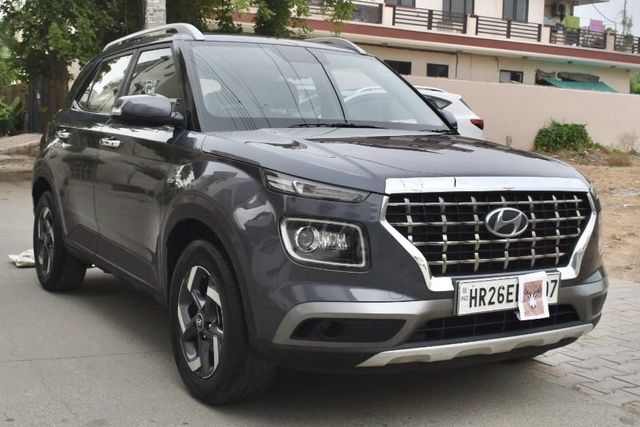 Hyundai Venue एसएक्स प्लस टर्बो DCT बीएस4 Second-hand 2019 Hyundai Venue एसएक्स प्लस टर्बो DCT बीएस4 for sale in Gurgaon