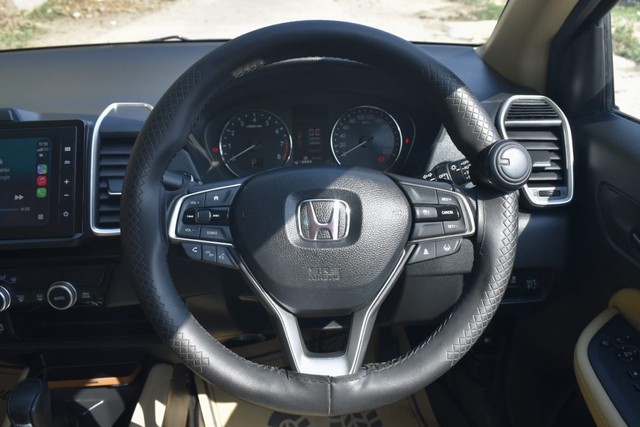 Second-hand 2025 Honda City V CVT for sale in Gurgaon-9