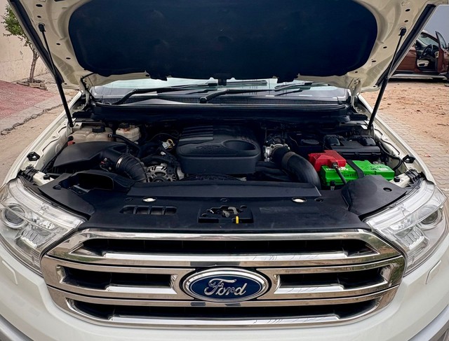 Second-hand 2016 Ford Endeavour 3.2 Titanium AT 4X4 for sale in Gurgaon-15