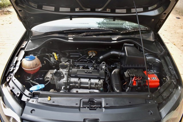 Second-hand 2015 Volkswagen Polo 1.2 MPI Highline for sale in Gurgaon-13