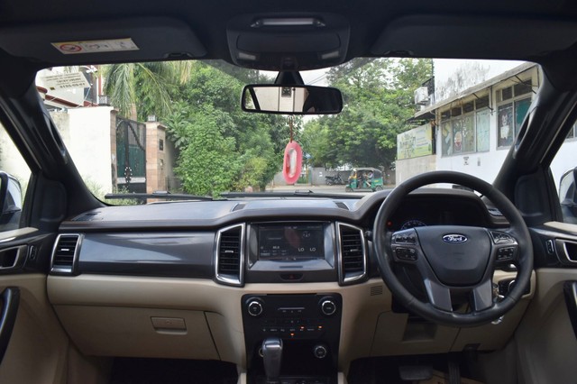 Second-hand 2016 Ford Endeavour 3.2 Titanium AT 4X4 for sale in Gurgaon-8