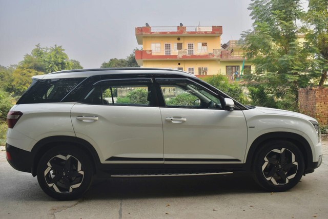 Second-hand 2021 Hyundai Alcazar Signature (O) Diesel AT BSVI for sale in Gurgaon-1