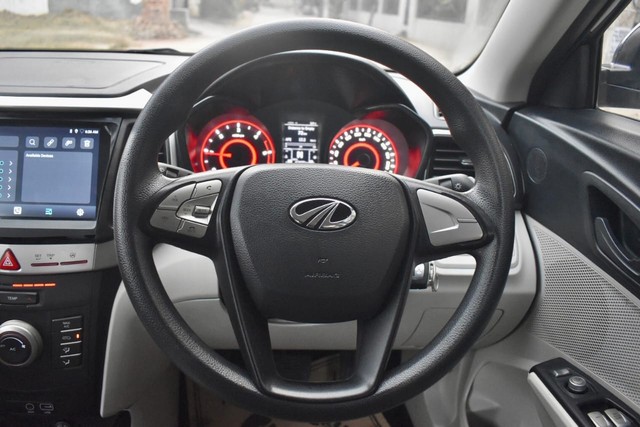 Second-hand 2020 Mahindra XUV300 W6 AMT Diesel BSIV for sale in Gurgaon-9