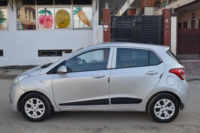 Second-hand 2016 Hyundai Grand i10 Magna for sale in Gurgaon-3