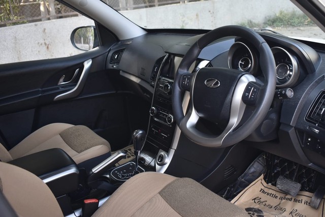 Second-hand 2019 Mahindra XUV500 W7 BSIV for sale in Gurgaon-10