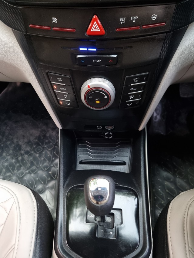Second-hand 2022 Mahindra XUV300 W6 Sunroof BSVI for sale in Chennai-14