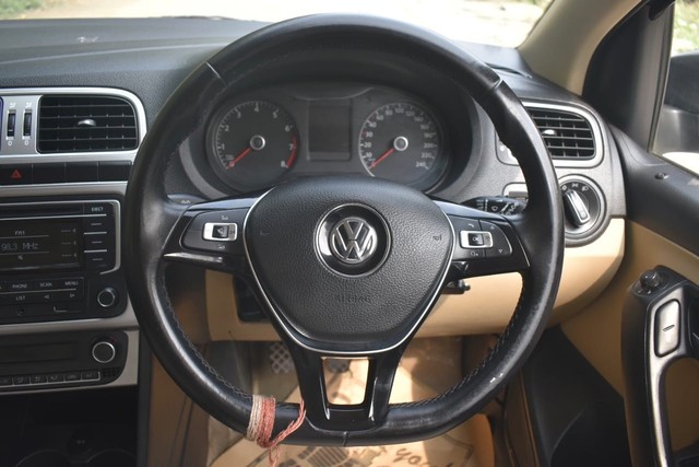 Second-hand 2015 Volkswagen Polo 1.2 MPI Highline for sale in Gurgaon-9