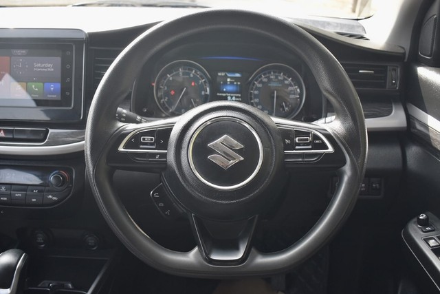 Second-hand 2022 Maruti Suzuki XL6 Zeta AT for sale in Gurgaon-11