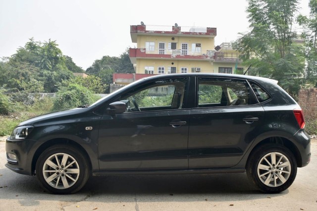 Second-hand 2015 Volkswagen Polo 1.2 MPI Highline for sale in Gurgaon-7