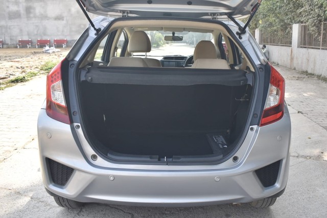 Second-hand 2018 Honda Jazz VX CVT for sale in Gurgaon-14