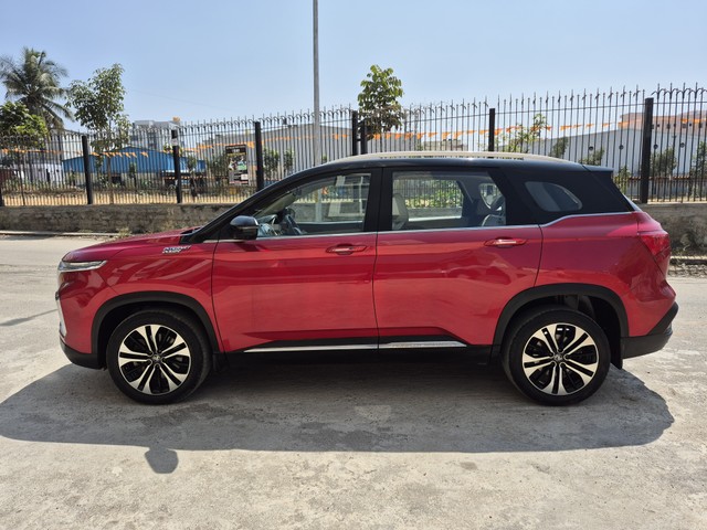 Second-hand 2021 MG Hector Hybrid Sharp MT for sale in Bangalore-3