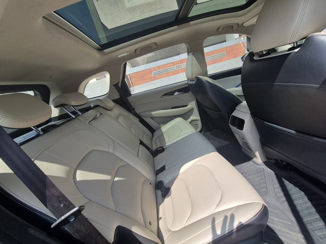 Second-hand 2021 MG Hector Hybrid Sharp MT for sale in Bangalore-16