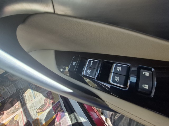 Second-hand 2021 MG Hector Hybrid Sharp MT for sale in Bangalore-15