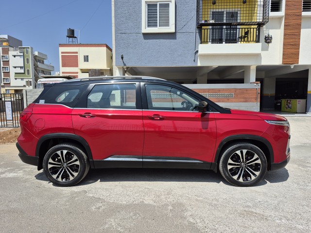 Second-hand 2021 MG Hector Hybrid Sharp MT for sale in Bangalore-1