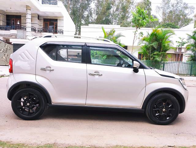 https://images10.gaadi.com/usedcar_image/SKQ1.210908.001/original/1094d5ac-2a1f-4b32-8f12-3e08323c9f6c.jpg?imwidth=6401