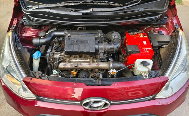 Second-hand 2015 Hyundai Grand i10 CRDi Sportz for sale in Kolkata-4